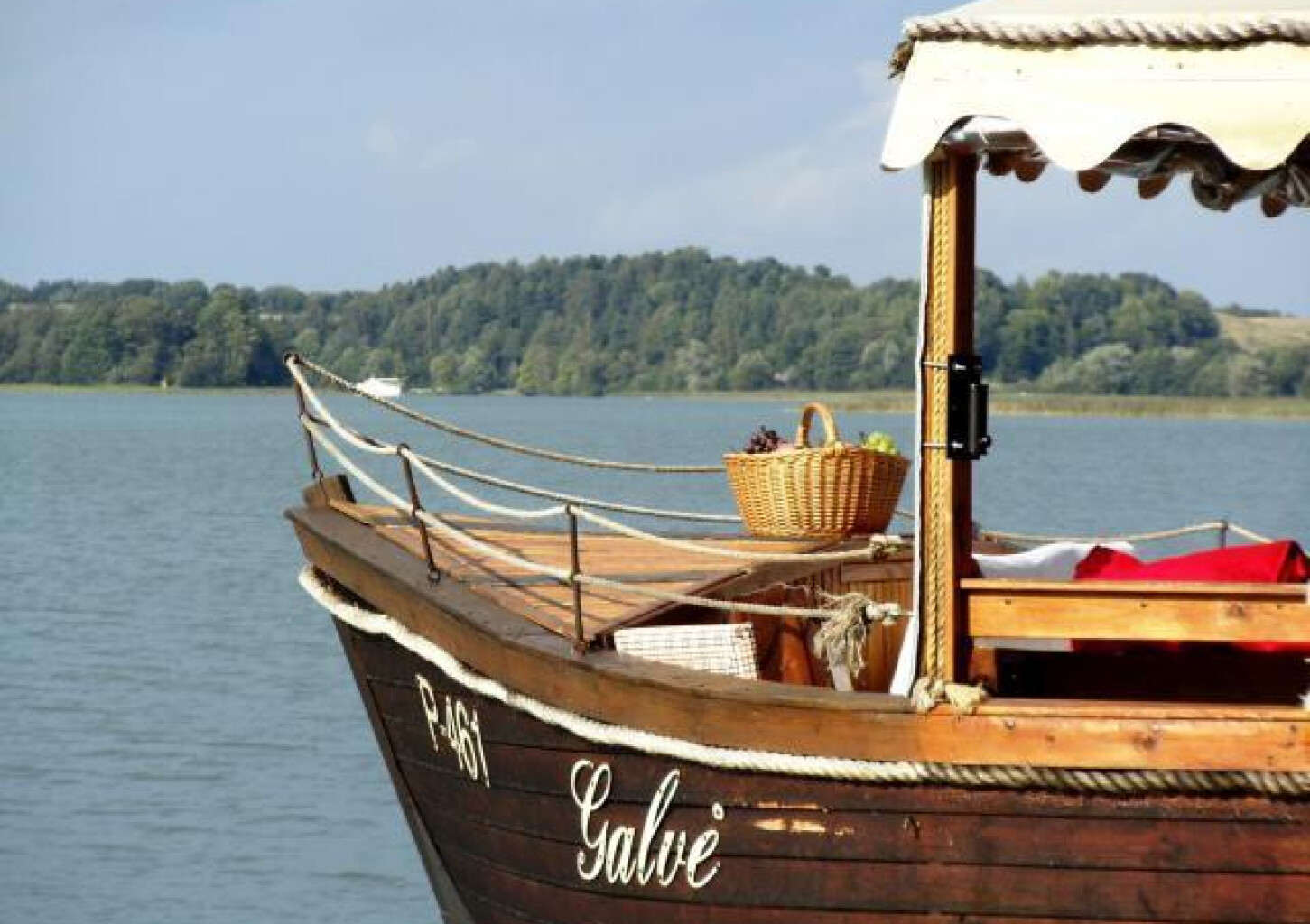 Apžvalginė kelionė laivu „Nepažinti Trakai“
