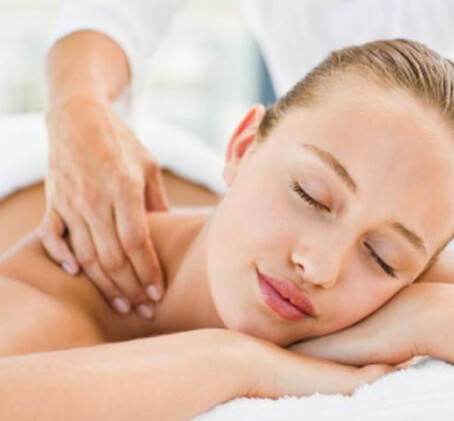 Klasikinis viso kūno masažas „Masažo klinika“