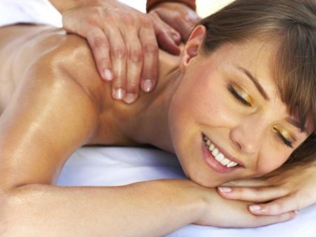 Klasikinis nugaros masažas „Vilniaus Masažo klinika“