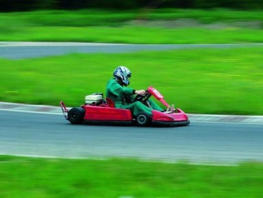 Pasivažinėjimas kartingais Aukštadvario kartodrome