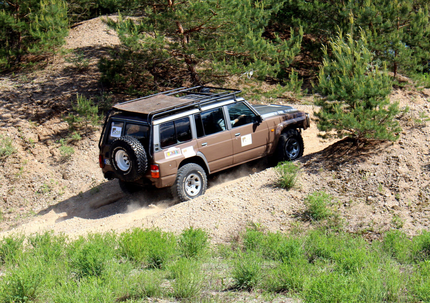 Ekstremali visureigio vairavimo pamoka bekelėje