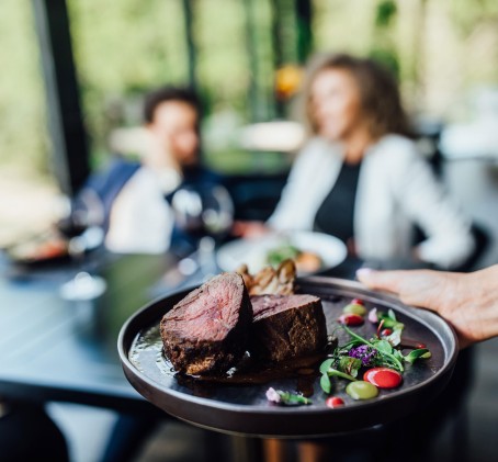 Vakarienė restorane „Rib Room“