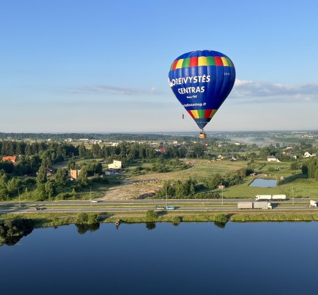 Skrydis oro balionu virš Klaipėdos su „Oreivystės centru“ Ballooning.lt