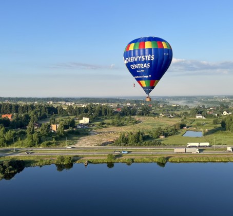 Skrydis oro balionu virš Klaipėdos su „Oreivystės centru – Ballooning.lt“