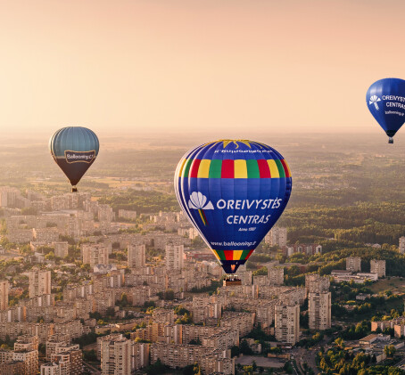 Skrydis oro balionu Šiaulių apylinkėse su „Oreivystės centru – Ballooning.lt“