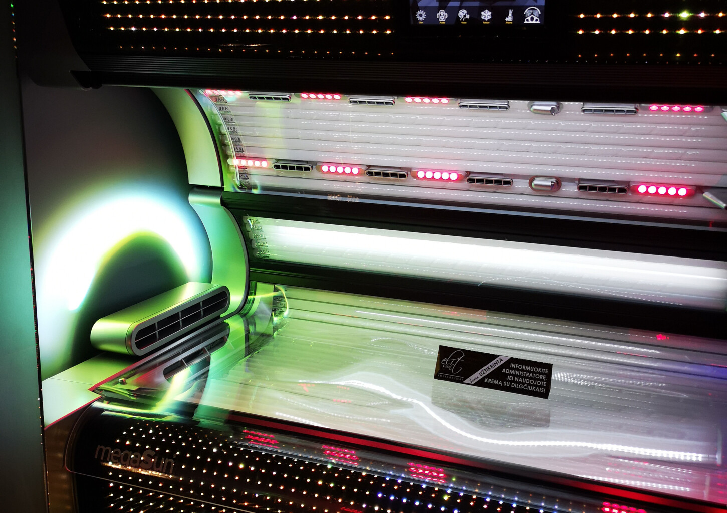 Sveikatingumo soliariumų studijos ELITSUN bronzinis abonementas + DOVANA