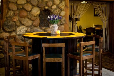 Vakarienė restorane „Seni vartai“