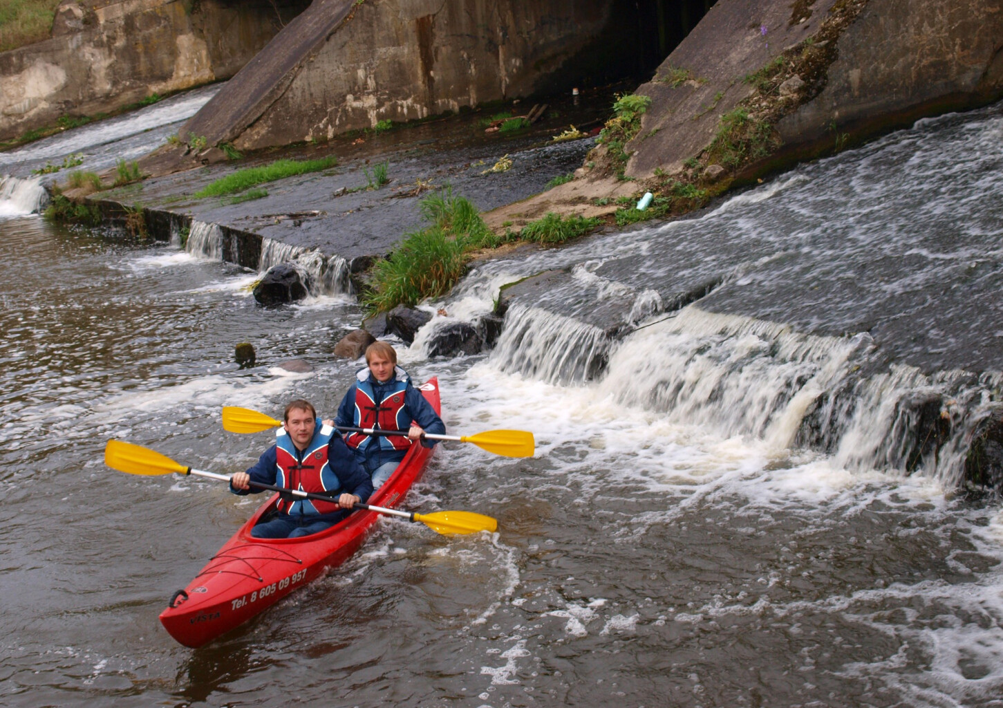Ekstremalus plaukimas baidarėmis Vilnele