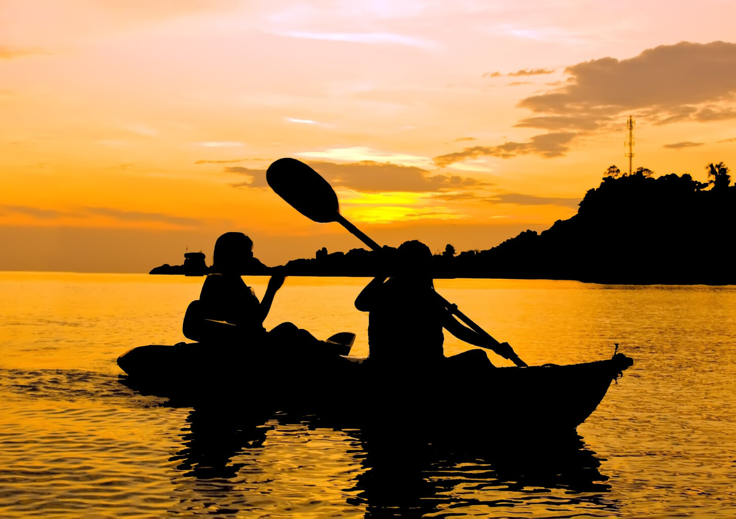 Plaukimas baidarėmis po naktinį Vilnių