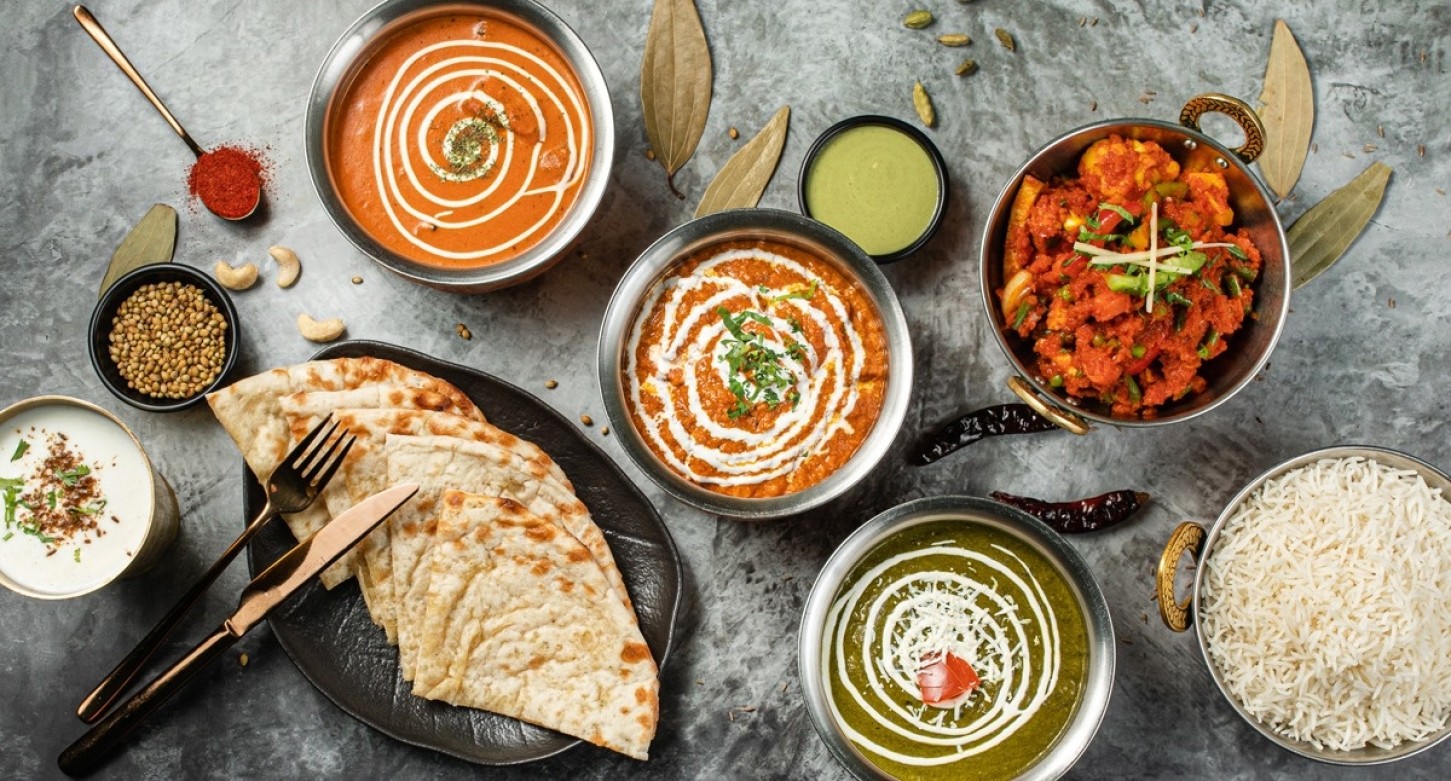 Vakarienė indiškų patiekalų restorane „Sue‘s Indian Raja“