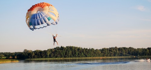Skrydis parašiutu virš ežero #3