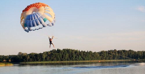 Skrydis parašiutu virš ežero #3