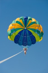 Skrydis parašiutu virš ežero #2
