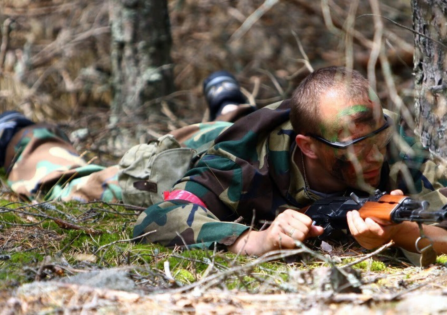 Ekstremalus bernvakaris kariniame poligone