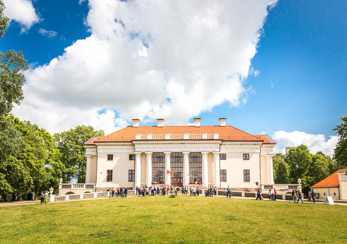 Savaitgalio poilsis ir dvariškos pramogos Pakruojo dvare DVIEM