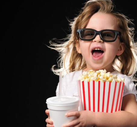Kino centro „Multikino“ bilietas vaikui + skanėstų rinkinys