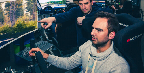 Treniruotė lenktynių simuliatoriuje #6