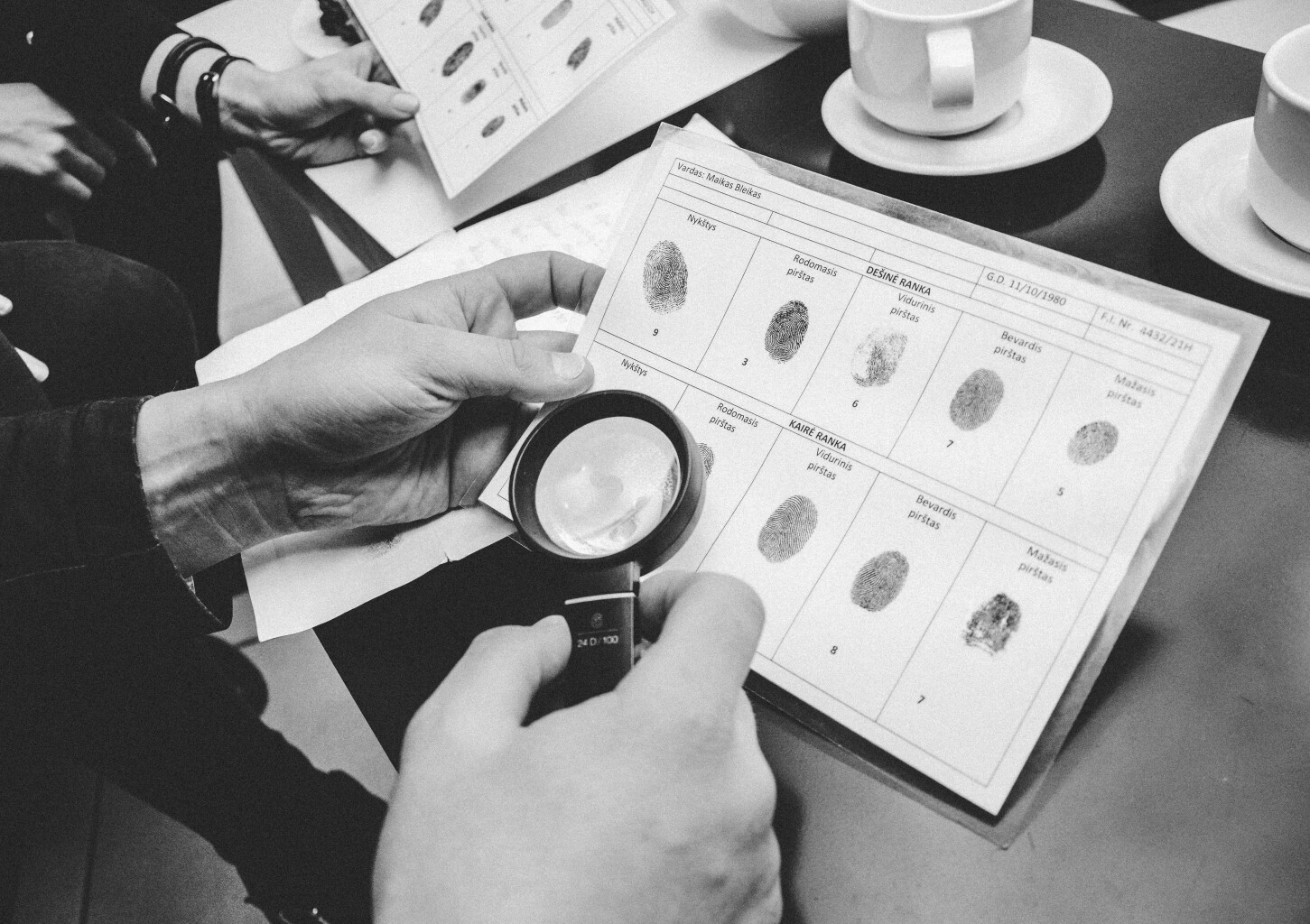 Pabėgimo kambarys „CSI: juoda/balta“