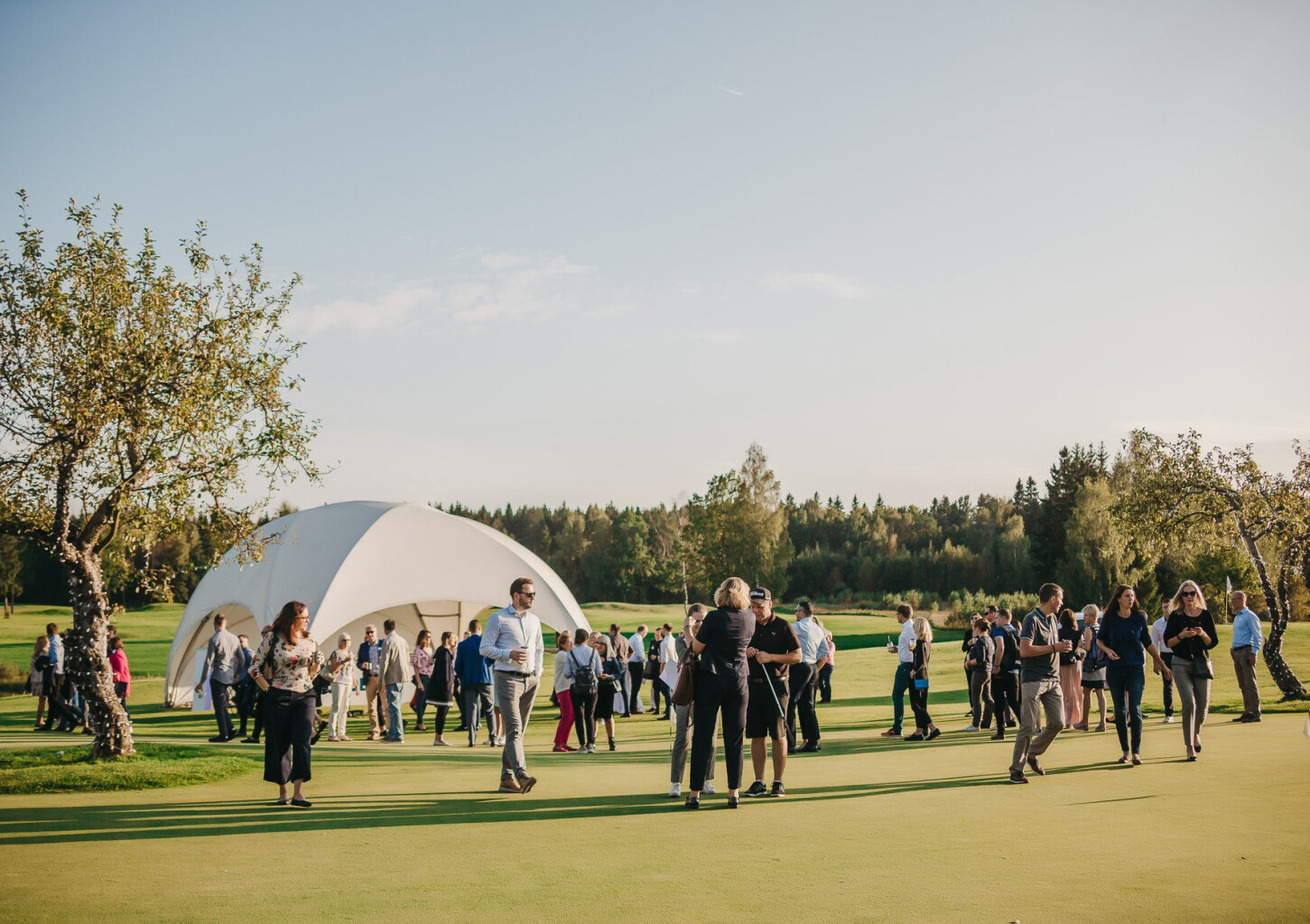 Pažintis su golfu ir vakarienė bare „Golf & Grill 19th“ DVIEM