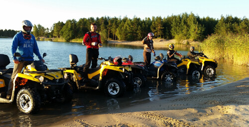 Ekstremalus pasivažinėjimas keturračiais kompanijai Rygoje #1