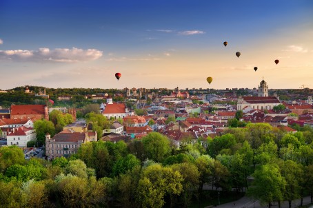 Skrydis oro balionu virš Vilniaus arba Trakų su „Pramogos Ore“ 