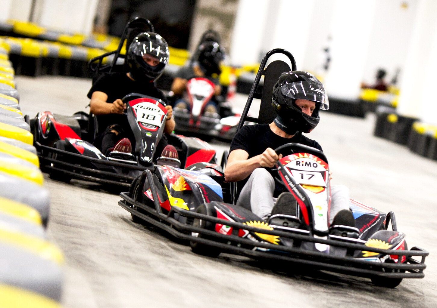 Pasivažinėjimas kartingais DVIEM „Kartlande“ (10 min.)