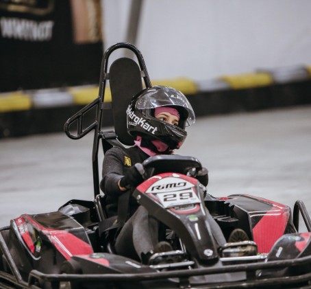 Pasivažinėjimas kartingais DVIEM „Kartlande“ (15 min.)