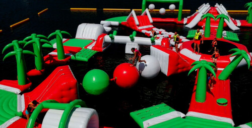 Pramogos vandens batutų parke „Jump Out“ šeimai #2