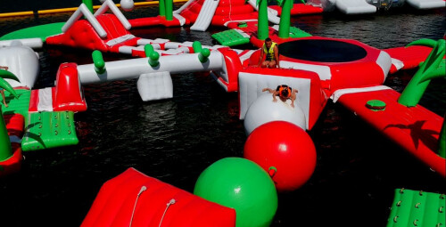 Pramogos vandens batutų parke „Jump Out“ šeimai #7