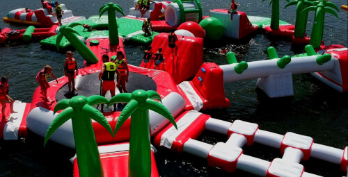 Pramogos vandens batutų parke „Jump Out“ šeimai #8