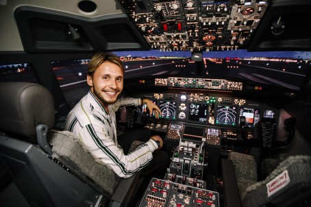 Išbandyk realaus skrydžio BOEING 737CL simuliatorių