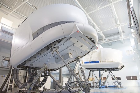 Realaus skrydžio simuliatoriaus „Tyrinėtojo“ išbandymas su BOEING 737CL