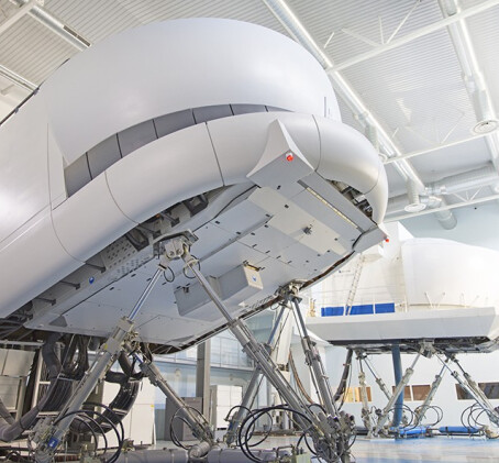 Realaus skrydžio simuliatoriaus „Tyrinėtojo“ išbandymas su BOEING 737CL