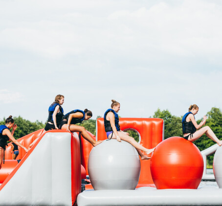 Apsilankymas vandens batutų parke „Water Inn“ dviem