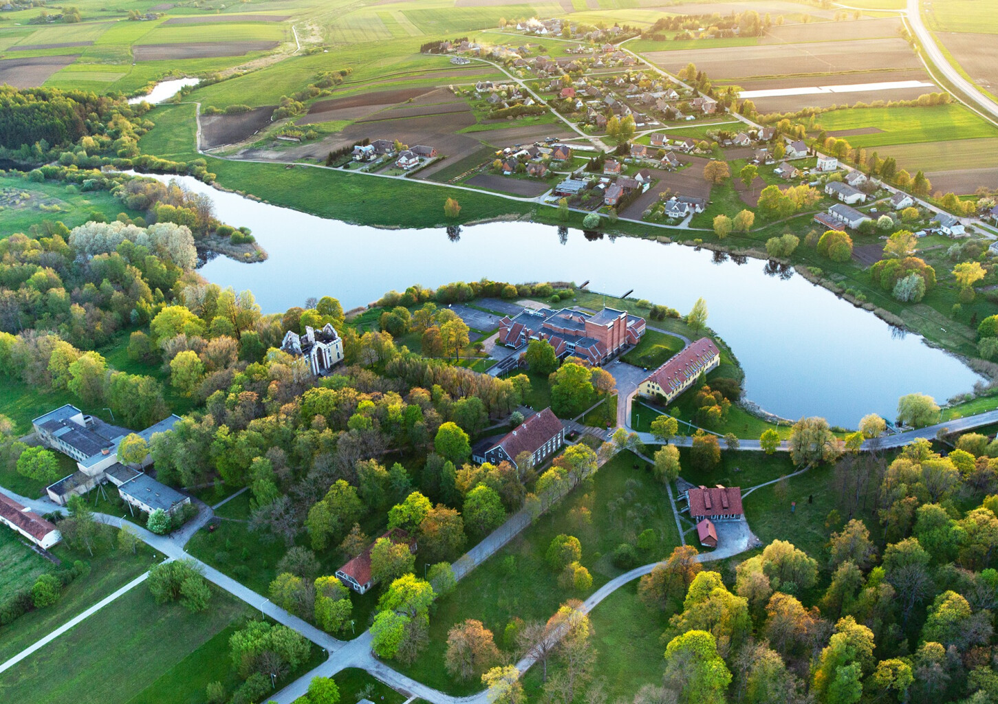 Skrydis lėktuvu „Istorijos pėdsakais“