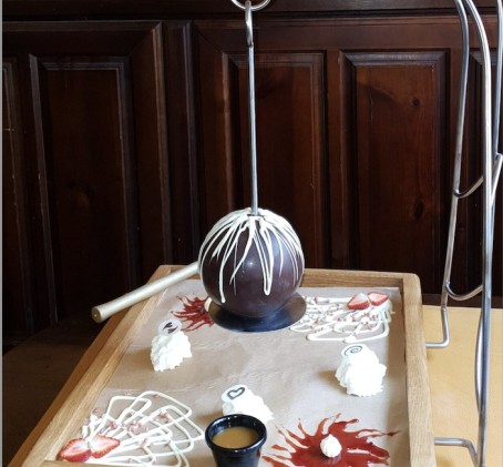 „Šokoladinė pinata“ dviem