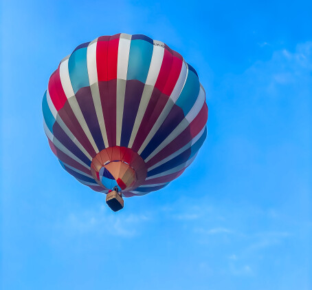 Skrydis oro balionu dviem su „Padangių nuotykiai“ komanda