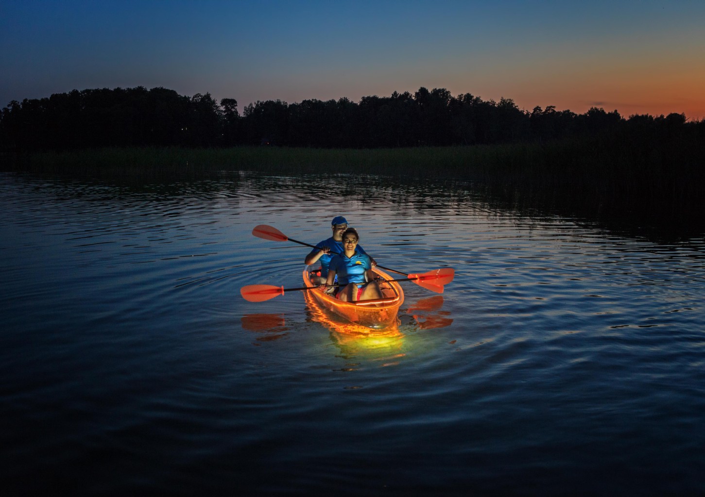 Naktinis plaukimas skaidria baidare Galvės ežere