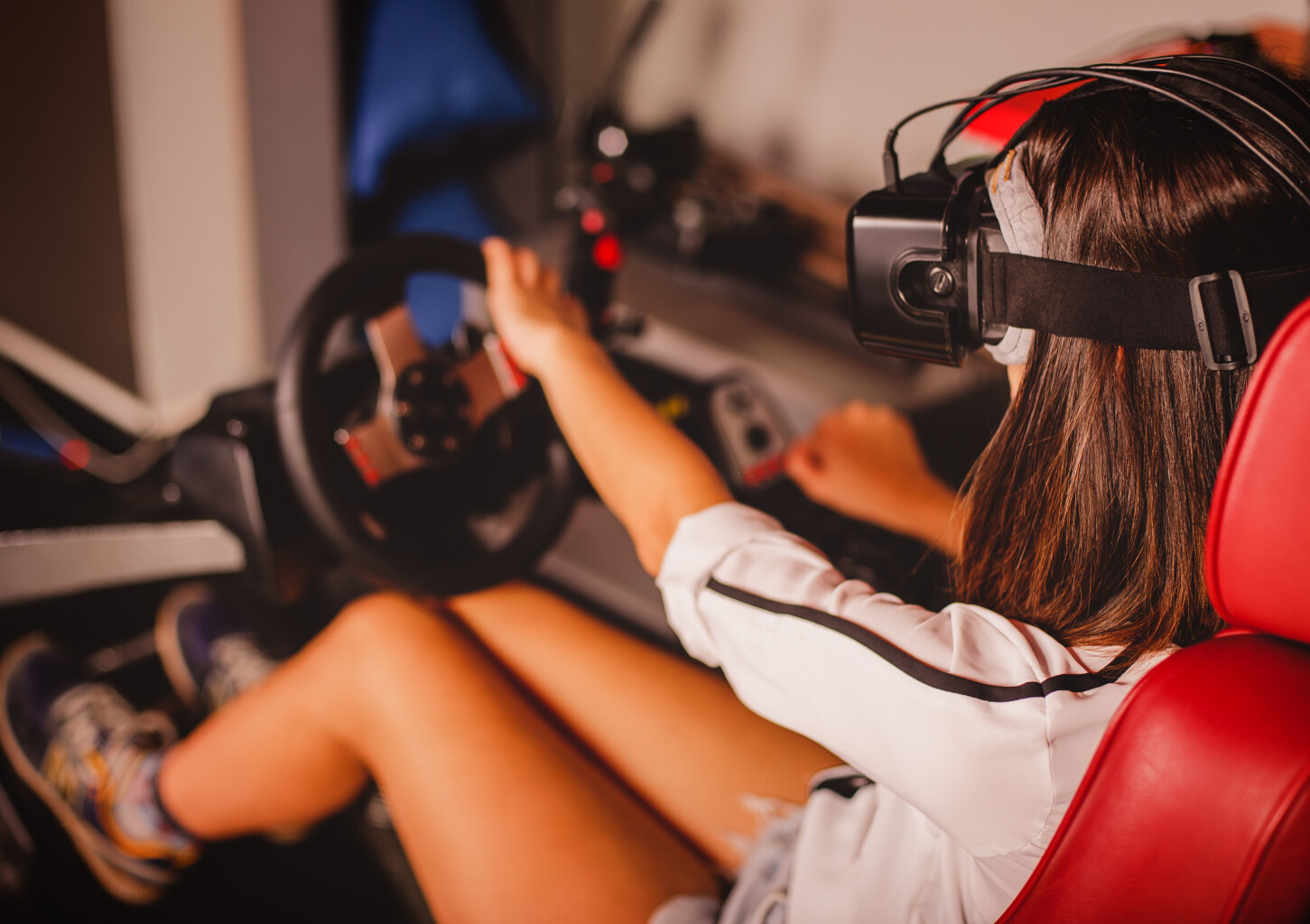 Vairavimo simuliatorius „V-R Shop“ (60 min.)