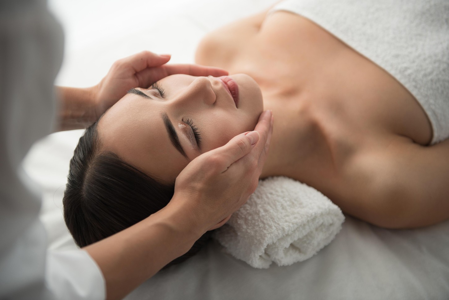 SPA procedūra „Gaivus rožių prisilietimas“ + DOVANA