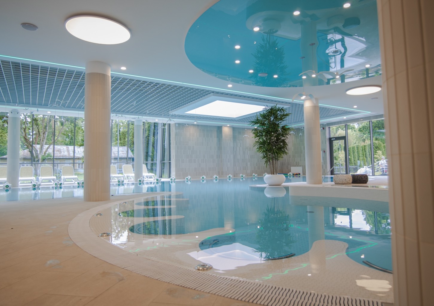 4 nakvynės, maitinimas ir procedūros DVIEM „Mineral SPA Draugystė“