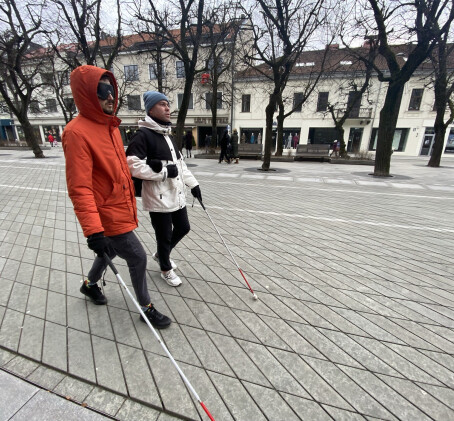 Pojūčių patirtis  „NeRegĖjimo galia“  dviem