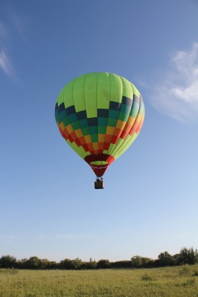 Skrydis oro balionu virš Trakų su „Skrisk balionu“ oreiviais 4 asm.