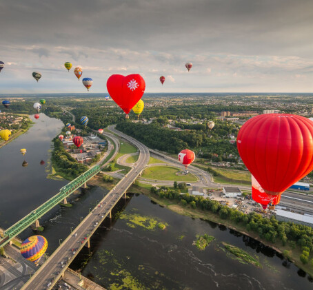 Privatus skrydis oro balionu virš pasirinkto miesto 6 asm. su „Pramogos Ore“