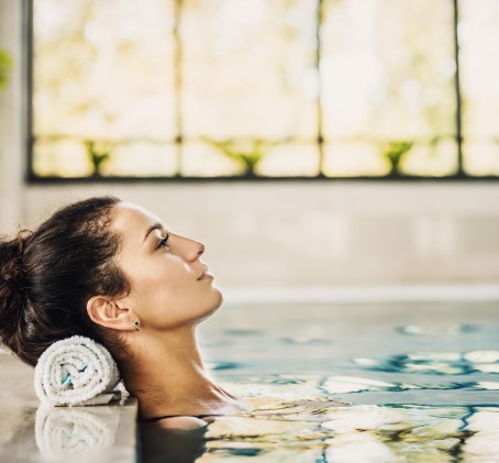 „Saulėja SPA“ apsilankymas hidromasažiniame baseine DVIEM