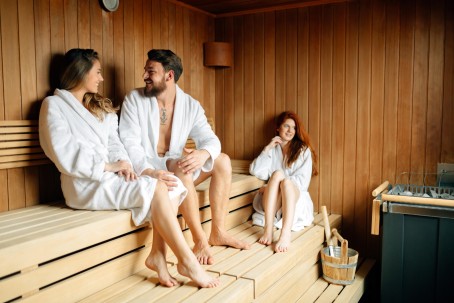 „Saulėja SPA“ apsilankymas hidromasažiniame baseine nuo 3-5 asmenų kompanijai 
