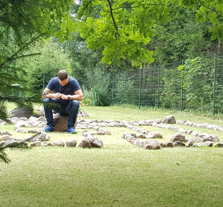 „Reiki“ seansas su energetinių labirintų terapija
