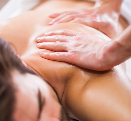 Klasikinis nugaros masažas „Cult of Beauty“ (4 vizitai)