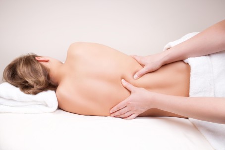 Gydomasis nugaros masažas