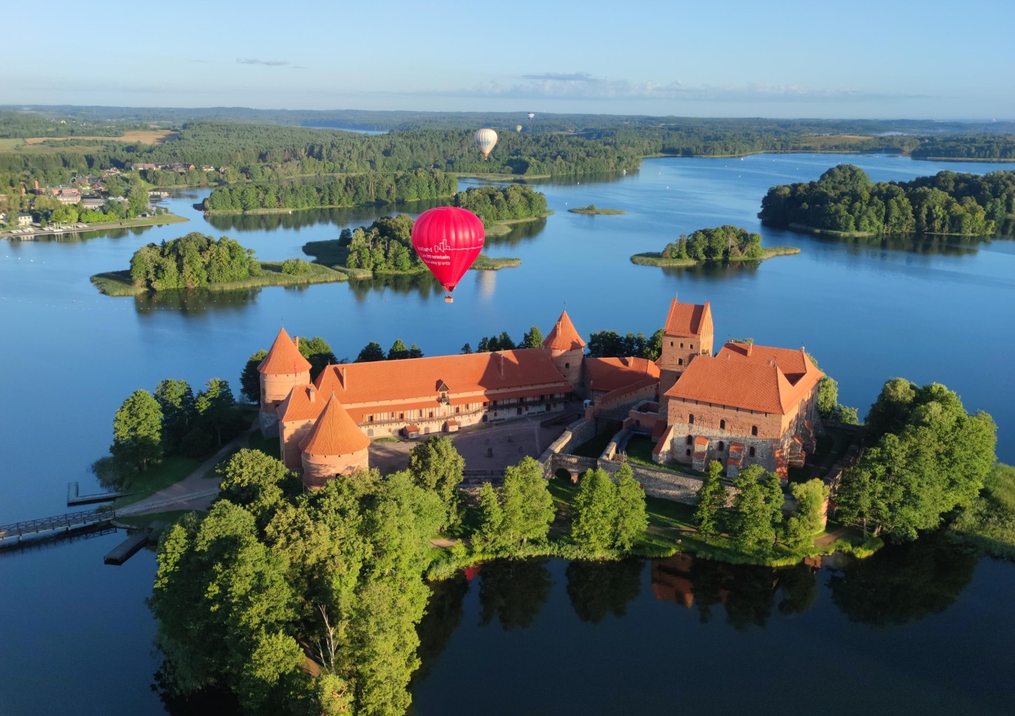 Skrydis oro balionu Trakuose dviem su „Balionautojas“ komanda